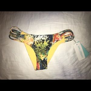 NWT San Lorenzo Reversible Bikini Bottoms
